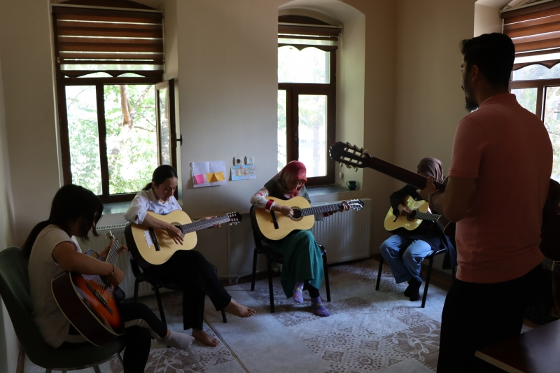 Gençlerin ikinci adresi, gençlik merkezleri oldu