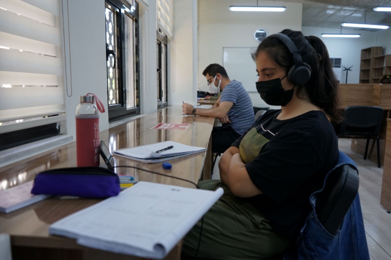 GENÇLERİN UĞRAK YERİ KARAKÖPRÜ OKUMA EVLERİ