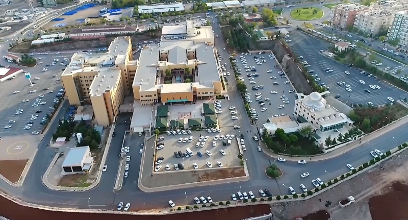 Göz sağlığınızı korumak için düzenli aralıklarda göz muayenesi yaptırın.