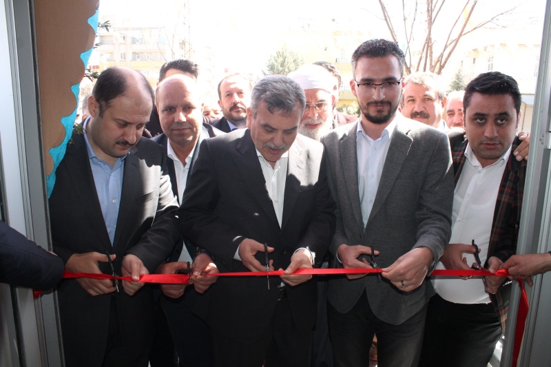 Gülpınar Ve Beyazgül Siverek'te Miting Gibi Seçim Bürosu Açtı