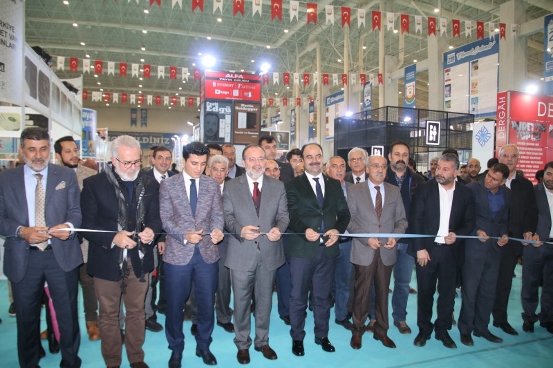 Güneydoğu'nun En Büyük Kitap Fuarı Kapılarını Açtı