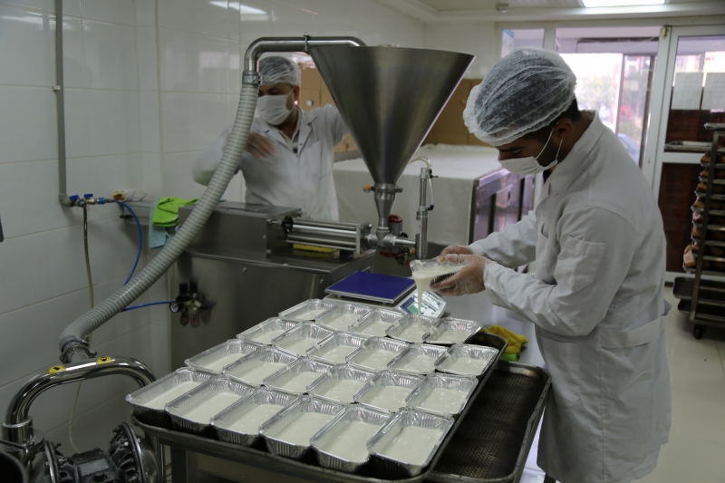 GÜNLÜK 1987 EKMEK DAĞITIMI YAPILIYOR