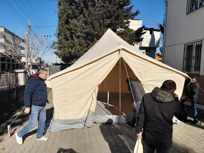 Günlük 500 depremzede yerinde  muayene ve tedavi edildi