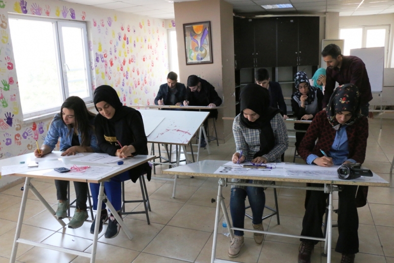 Güzel Sanatlar Fakültesine Hazırlanıyorlar