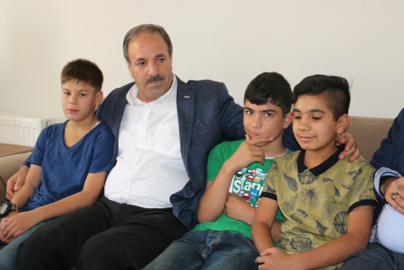 Halil Özcan Kimsesiz Çocukları Ziyaret Etti