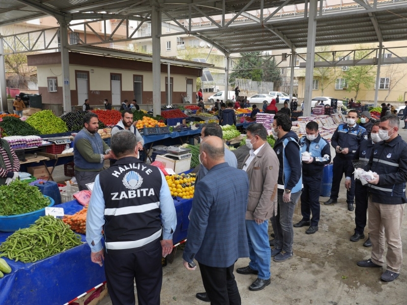 HALİLİYE 585 BİN MASKEYİ HALKA ULAŞTIRDI, HEDEF 1 MİLYON