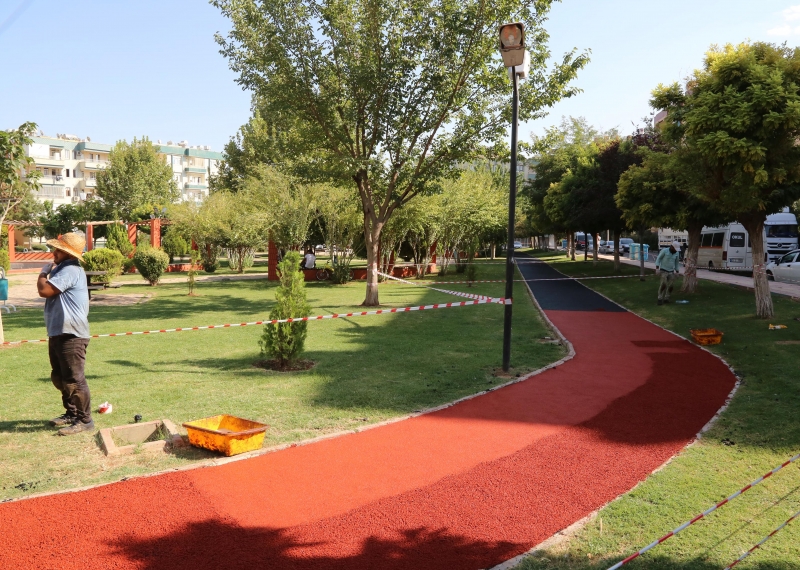 Haliliye Belediyesi Parklara Spor Alanları Yapıyor