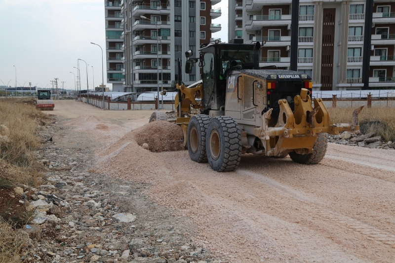 HALİLİYE BELEDİYESİ, YOL YAPIM ÇALIŞMALARINI SÜRDÜRÜYOR