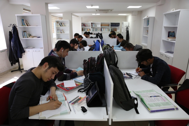 Haliliye Belediyesi Gençleri Hayallerine Kavuşturuyor