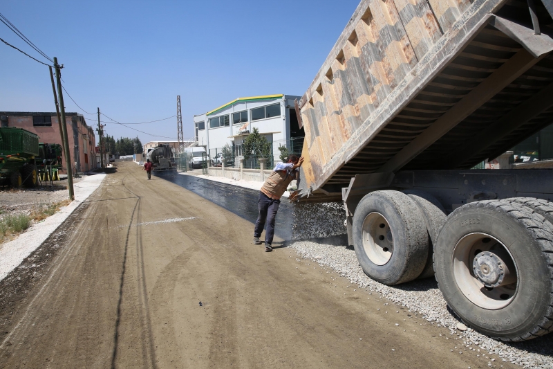 HALİLİYE BELEDİYESİ KIRSALDA ASFALT ATAĞINI DEVAM ETTİRİYOR
