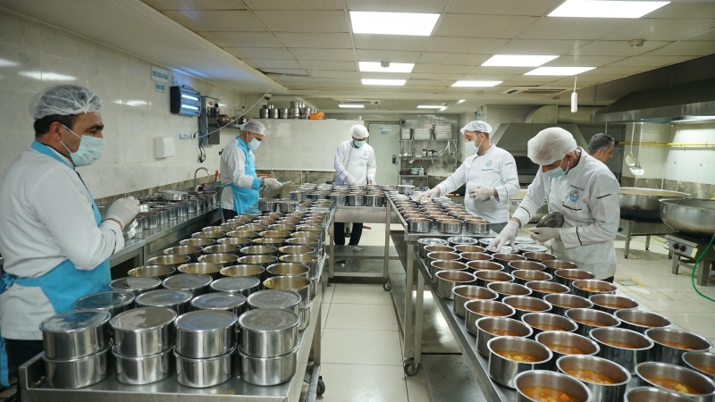 HALİLİYE BELEDİYESİ SICAK AŞ DAĞITIMI İLE GÖNÜLLERE DOKUNUYOR