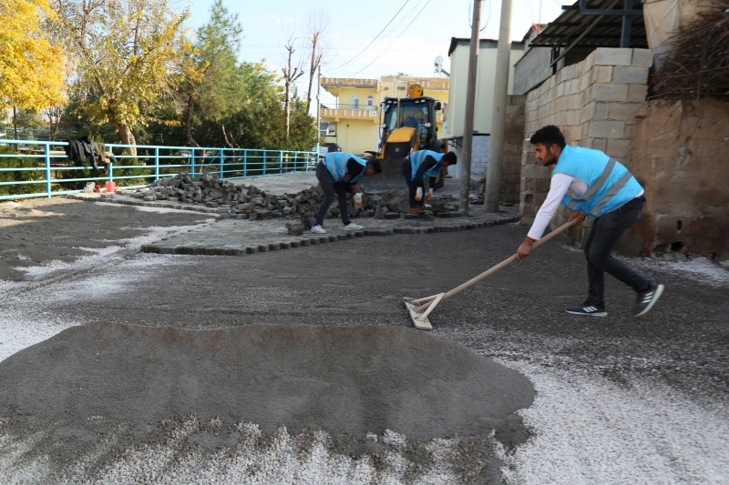Haliliye Belediyesinden 7 ayrı noktada yol çalışması