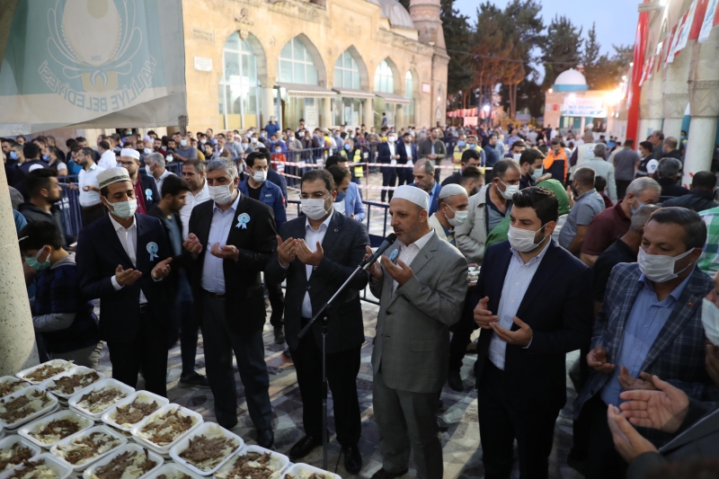 HALİLİYE BELEDİYESİNDEN 10 BİN KİŞİYE TİRİT İKRAMI