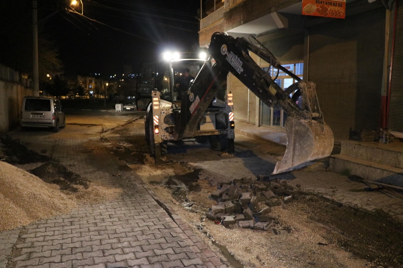 HALİLİYE BELEDİYESİNDEN ÜST YAPIDA GECE MESAİSİ