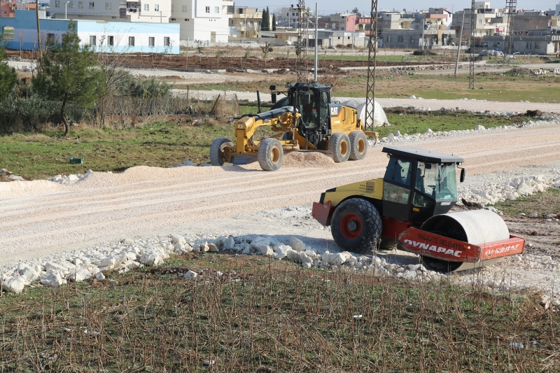 HALİLİYE BELEDİYESİNDEN 10 NOKTADA YOL YAPIM ÇALIŞMASI