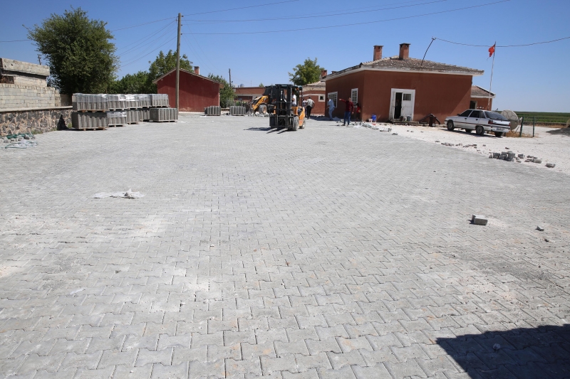 HALİLİYE BELEDİYESİNDEN İKİ MAHALLEDE PARKE ÇALIŞMASI