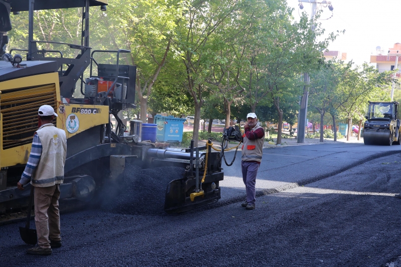 HALİLİYE BELEDİYESİNDEN 3 MAHALLEDE YOL YAPIM ÇALIŞMASI