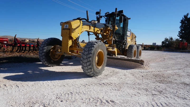 HALİLİYE BELEDİYESİNDEN 2 KIRSAL MAHALLEDE YOL ÇALIŞMASI