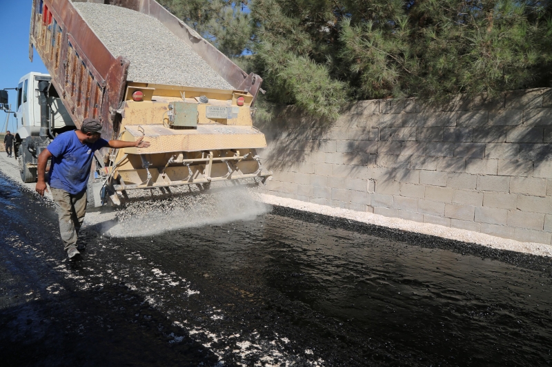 HALİLİYE BELEDİYESİNDEN KIRSALDA ASFALT ÇALIŞMASI