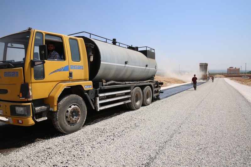 HALİLİYE BELEDİYESİNDEN 3 MAHALLEDE ÜST YAPI ÇALIŞMASI