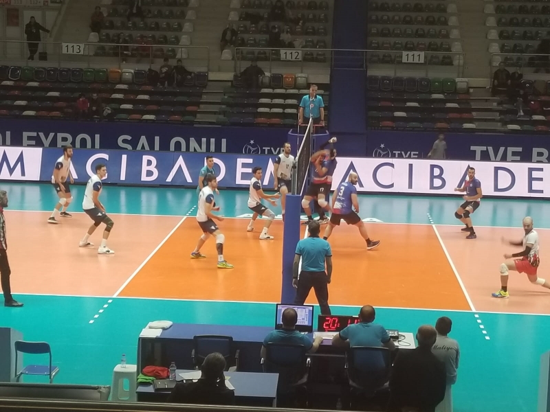 HALİLİYE EKİBİ EFELER LİGİ YOLUNDA ENGEL TANIMIYOR