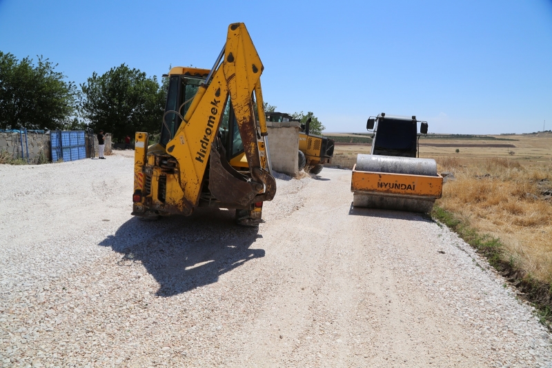 HALİLİYE KIRSALI BAŞKAN CANPOLAT’LA BİR BİR YOLLARINA KAVUŞUYOR