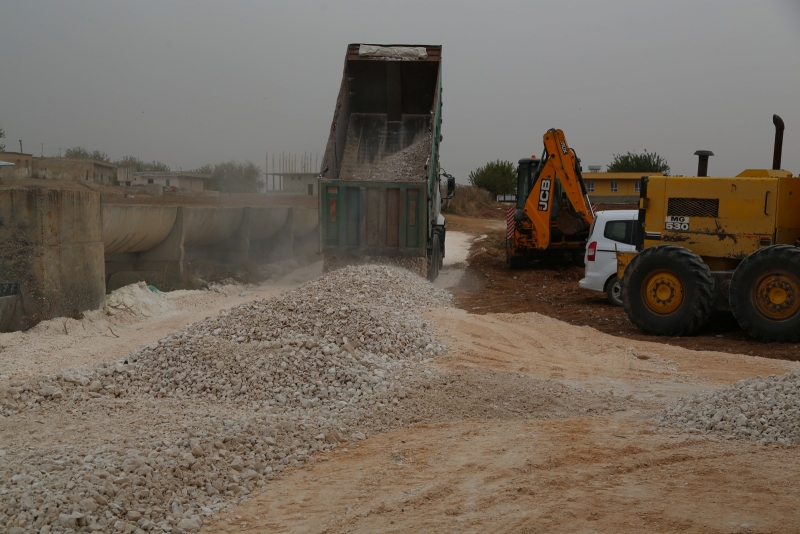 HALİLİYE KIRSALINDA YOL ÇALIŞMALARI SÜRÜYOR