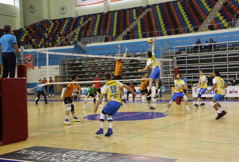 Haliliye Voleybol Takımı Malatya'yı 3- 0 Mağlup Etti
