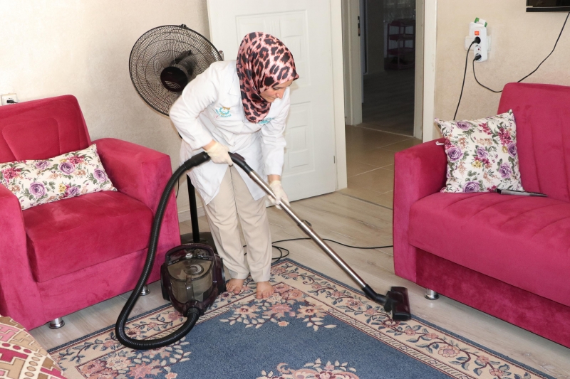 HALİLİYE’DE EVDE BAKIM HİZMETİ 576 HANEDE SÜRÜYOR