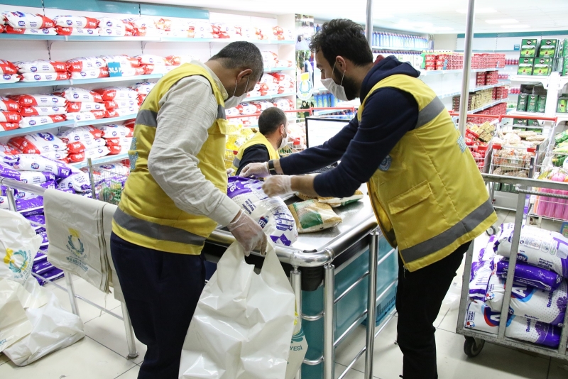 HALİLİYE’DE İHTİYAÇ SAHİBİ VATANDAŞLARA DESTEK SÜRÜYOR