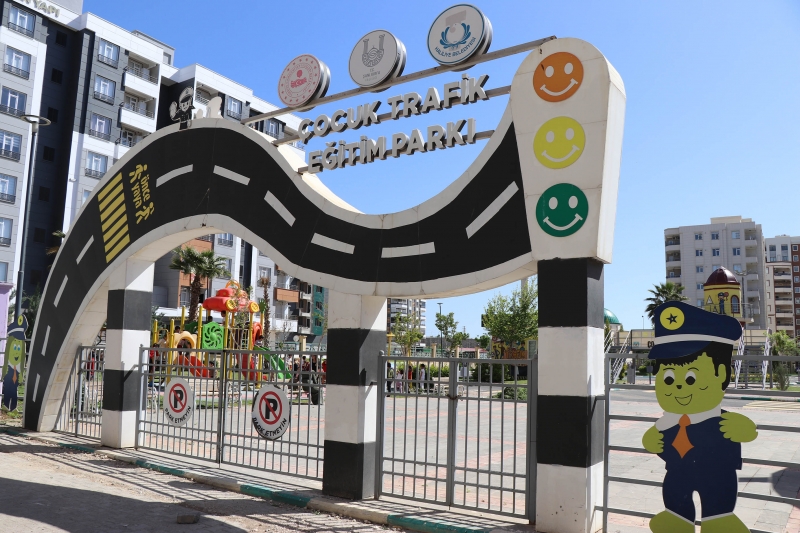 HALİLİYE’DE MİNİKLER HEM SÜRÜCÜ OLDU HEM KURALLARI ÖĞRENDİ