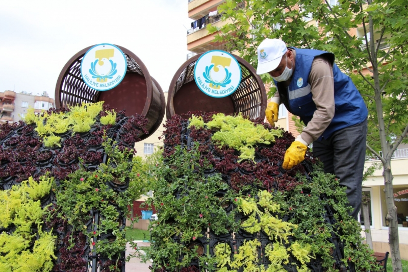 HALİLİYE’DE PARKLAR SALGIN SONRASINA SÜSLENİYOR