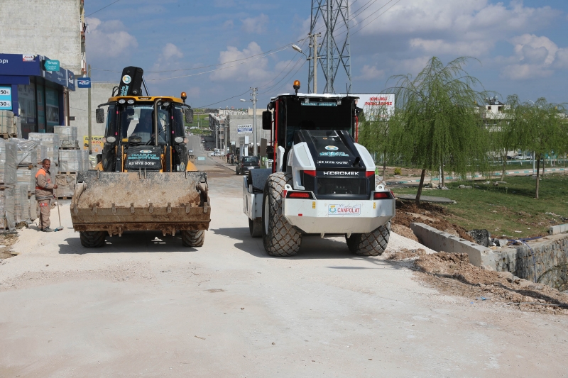 HALİLİYE’DE SELDEN HASAR GÖREN BÖLGELERDE ÜST YAPI ÇALIŞMASI