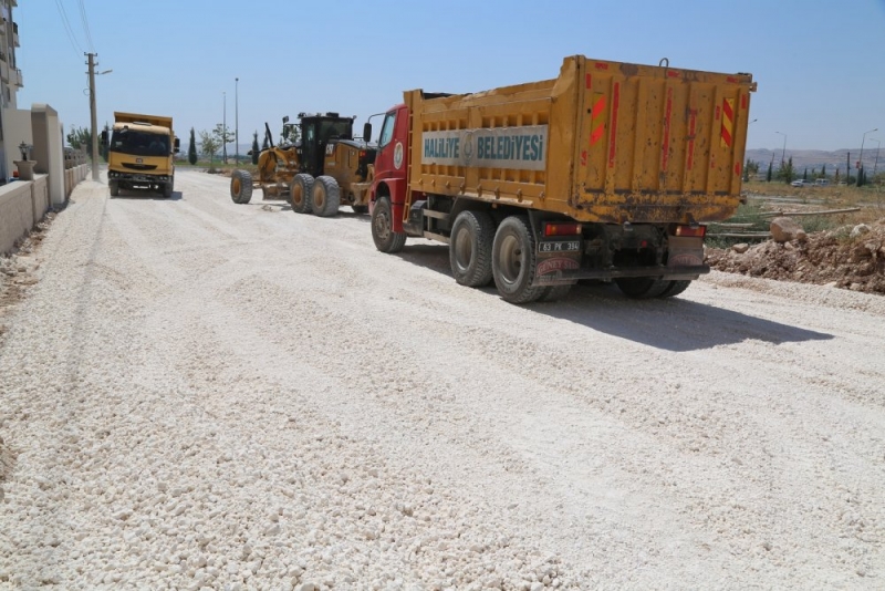 Haliliye'de yol çalışmaları sürüyor