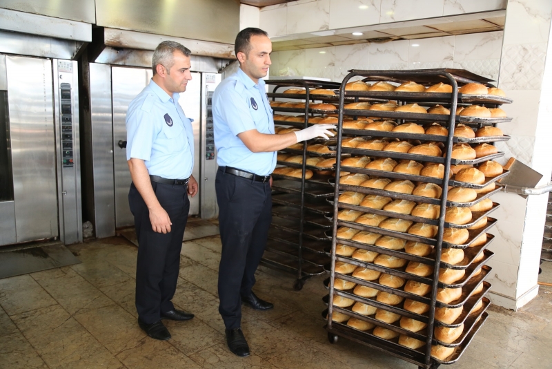 HALİLİYE’DE ZABITA DENETİMLERİNİ ARALIKSIZ SÜRDÜRÜYOR