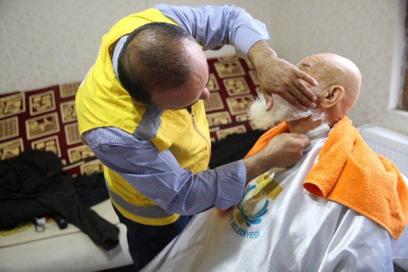 Haliliye’den Evde Bakım Hizmeti Sürüyor