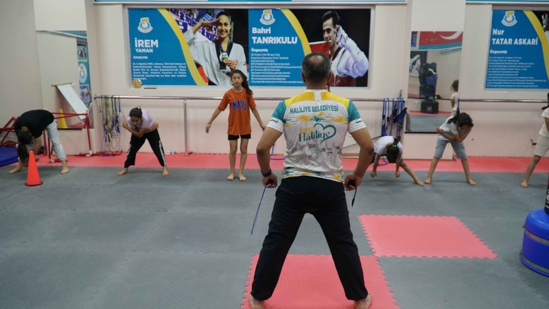 HALİLİYELİ GENÇLERİN ADRESİ “YAZ SPOR OKULLARI” OLUYOR