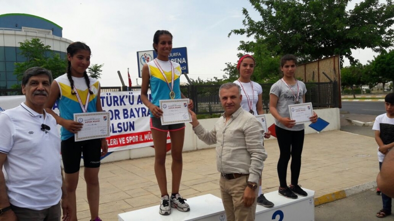 HALİLİYELİ SPORCULARDAN 1 ALTIN 1 GÜMÜŞ MADALYA