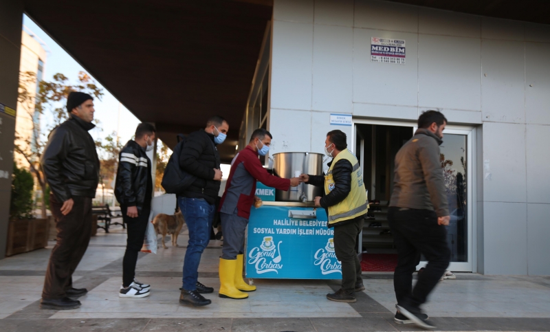 HALİLİYE’NİN ‘GÖNÜL ÇORBASI’ İKRAMI YENİDEN BAŞLADI