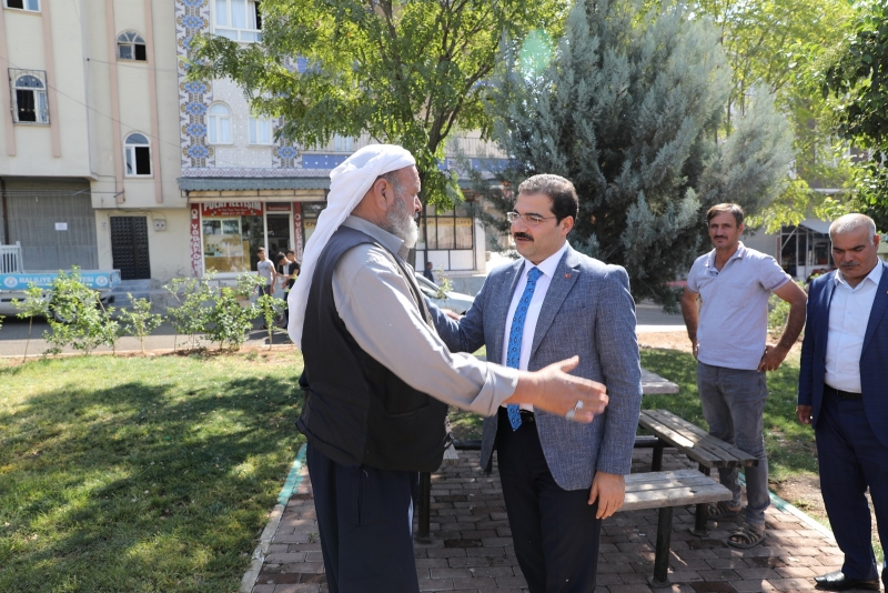 HALKLA İÇ İÇE OLMAYI SÜRDÜRÜYOR