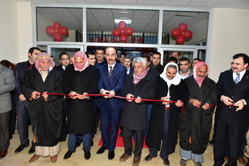 Harran İlçesinde Yapımı Tamamlanarak Eğitim Öğretime Kazandırılan Okulların Açılışlarını Şanlıurfa Valisi Abdullah Erin Gerçekleştirdi.
