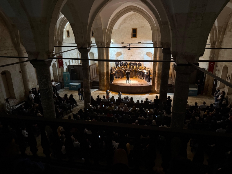 Harran Üniversitesi Öğrencilerinden Oluşan Vox Humanis Korosu’ndan Unutulmaz Konser