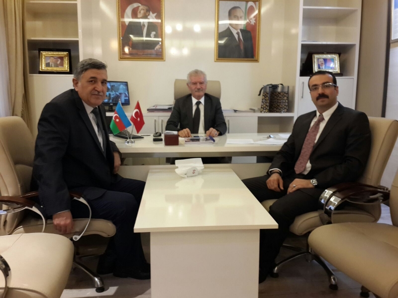 Harran Üniversitesi Rektörü Ramazan Taşaltın Bakü'ye Gitti