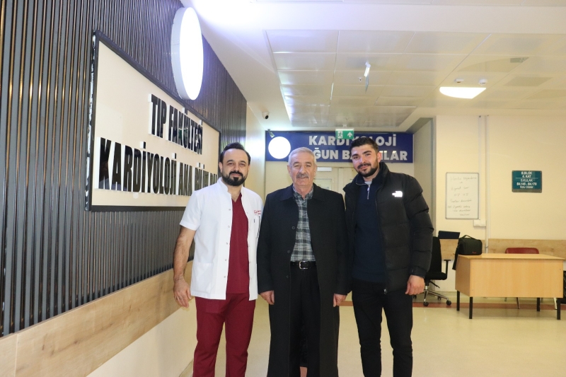 HARRAN ÜNİVERSİTESİ HASTANESİ’NDEN BÖLGEDE BİR İLK: AORT ANEVRİZMASINA TAM KAPALI GİRİŞİM