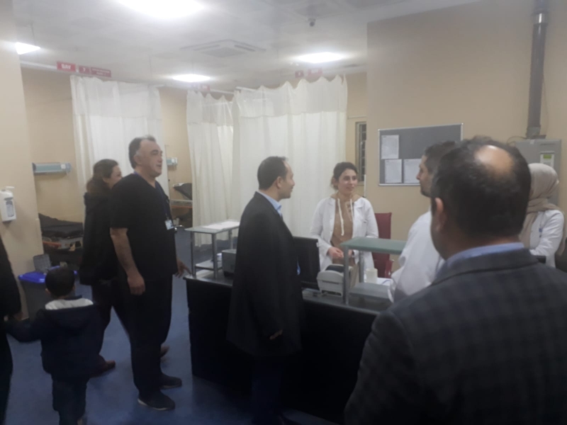 Hastanelerdeki Acil Servisler Hasta Kabulüne Kesintisiz Devam Etmektedir.