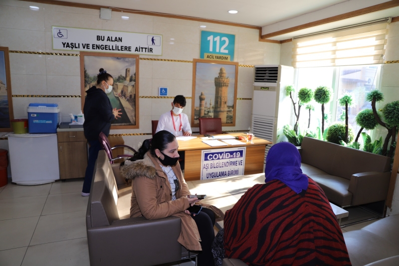 HEMŞİRELERDEN AŞI ÇAĞRISI