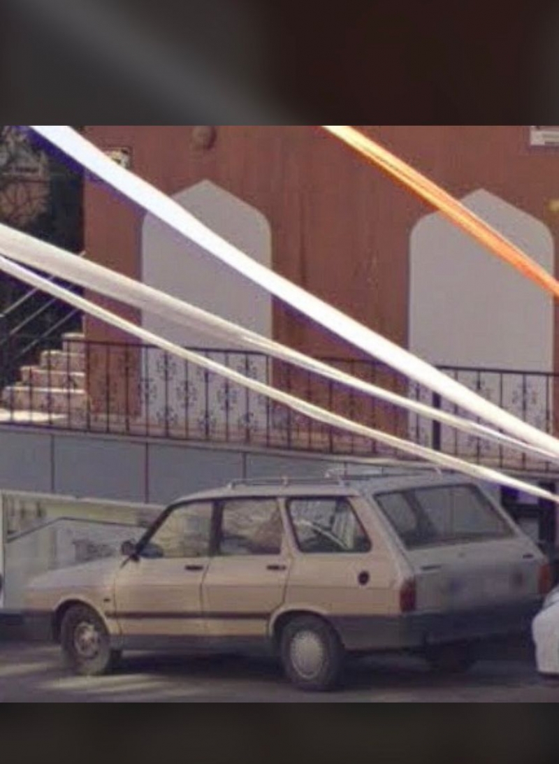 Hırsızlar Renault Toros marka efsanevi otomobili gözüne kestirdi ve...