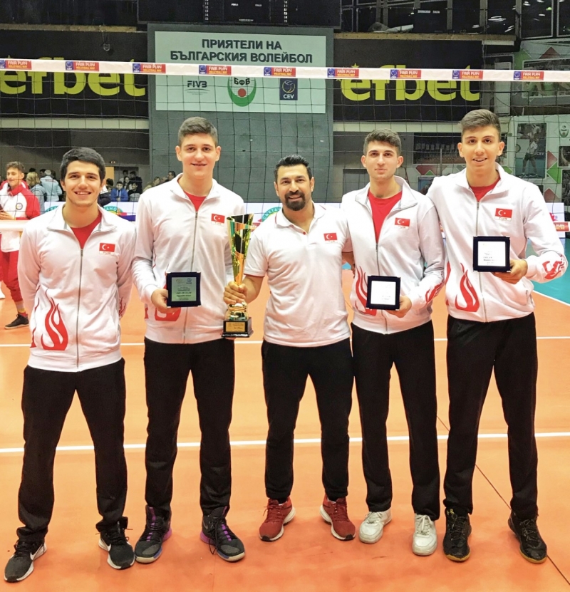 HRÜ Öğretim Üyesinin Çalıştırdığı Takım, Avrupa Şampiyonası Finallerine Adını Yazdırdı