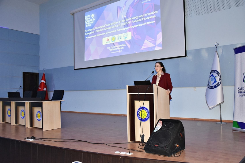 HRÜ, Uluslararası Mühendislik ve Bilim Alanında Yenilikçi Teknolojiler Sempozyumuna Ev Sahipliği Yaptı