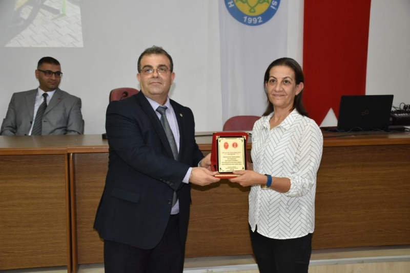 HRÜ Veteriner Fakültesi’nde, Kariyer Söyleşisi ve Beyaz Önlük Giyme Töreni Düzenlendi